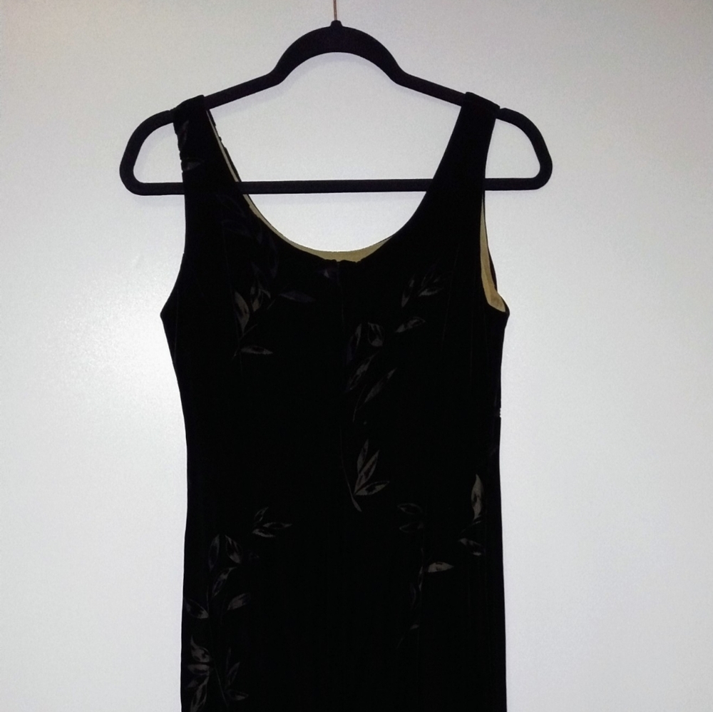 Rena Rowan Velvet Dress